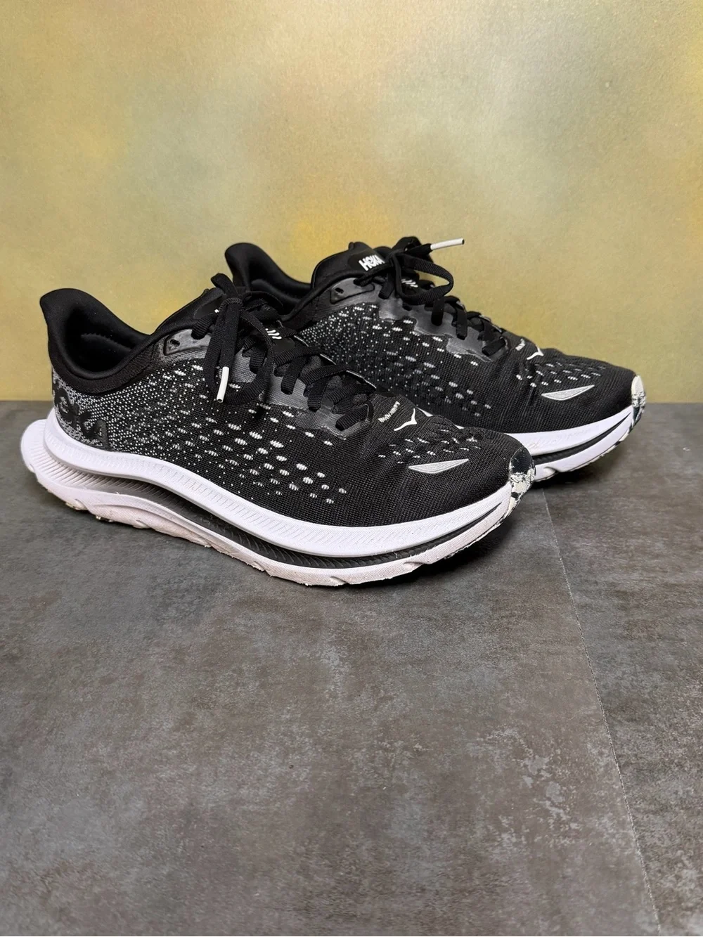 Hoka One One Kawana Women's Black/White Running Shoes Size 8.5B